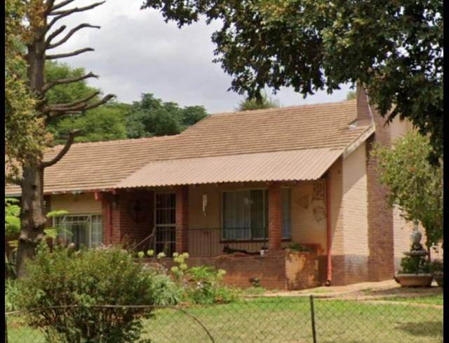 3 BEDROOM HOUSE FOR SALE IN HILLSHAVEN